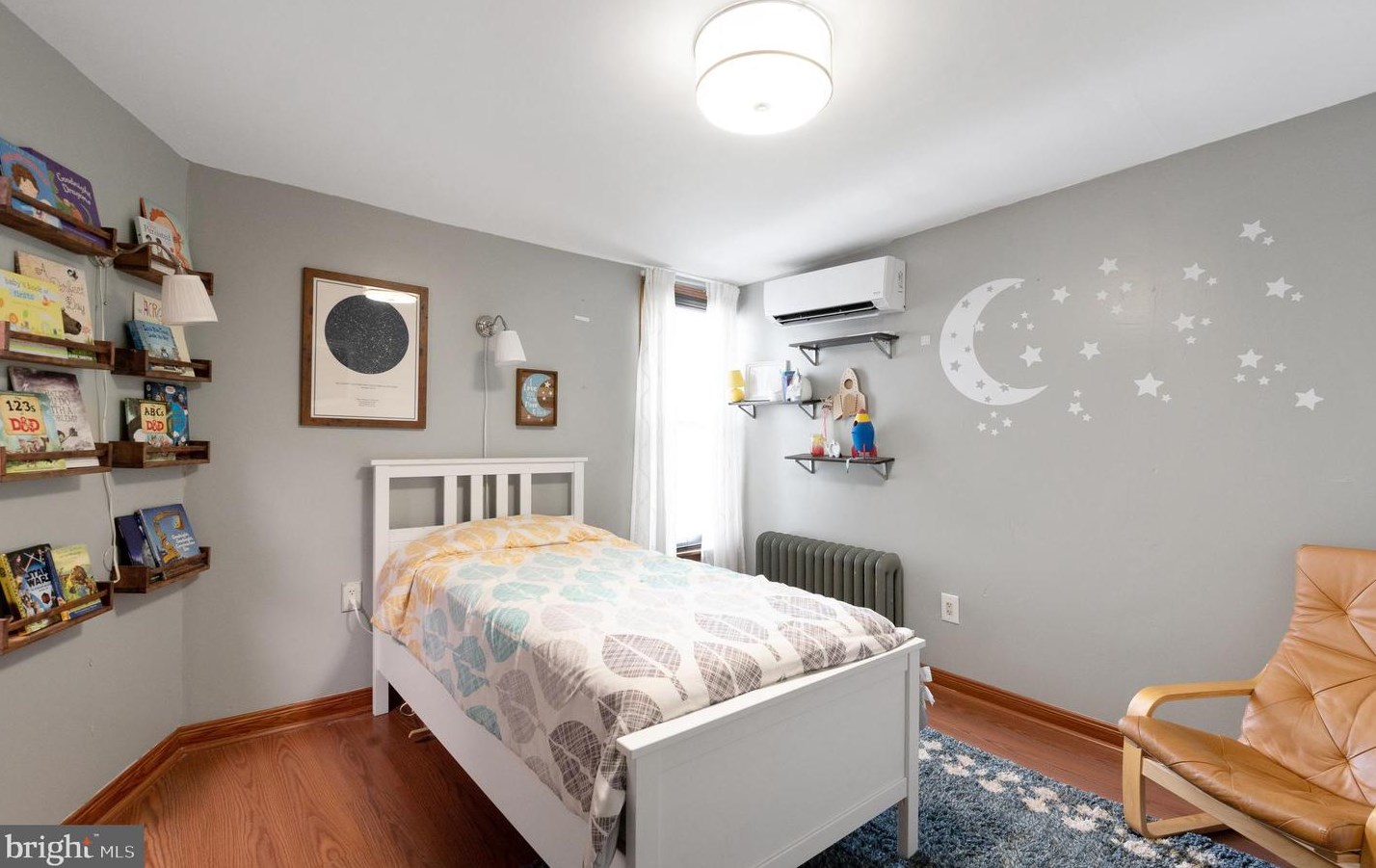 2572 Kern St, Philadelphia PA 19125-1711 exterior