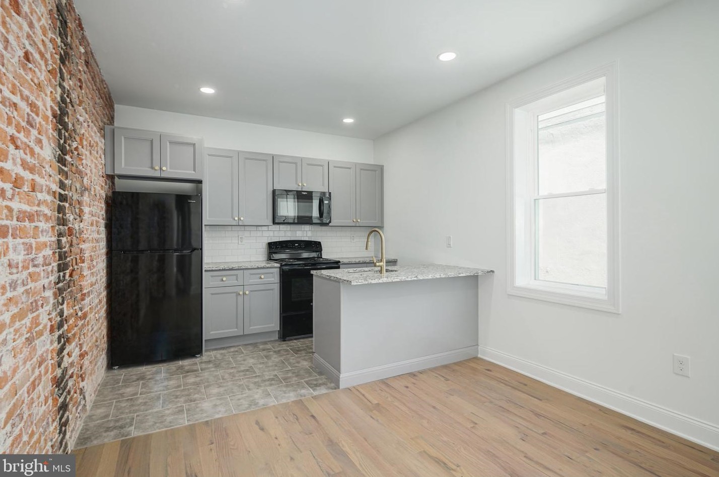 2122 Woodstock St, Philadelphia PA  19121-1425 exterior