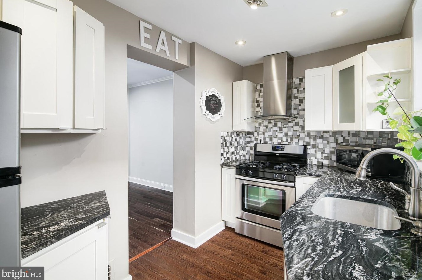 1826 Mutter St, Philadelphia PA  19122-2418 exterior