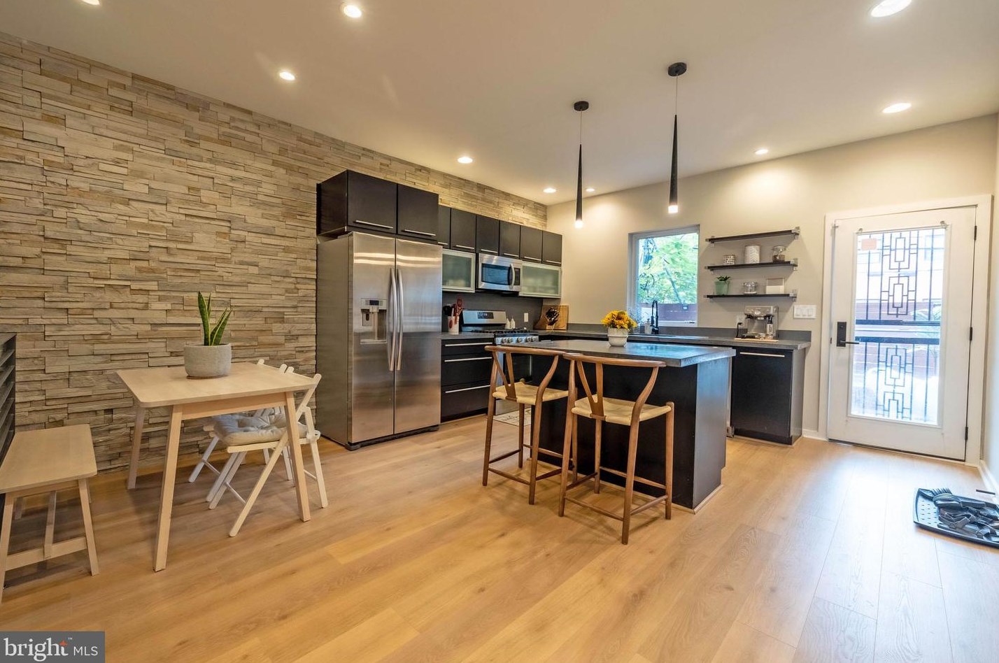 1837 Reed St, Philadelphia PA  19146-4635 exterior