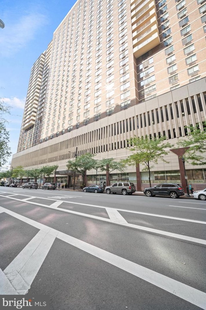 1901 John F Kennedy Blvd, Philadelphia PA 19103-1598 exterior