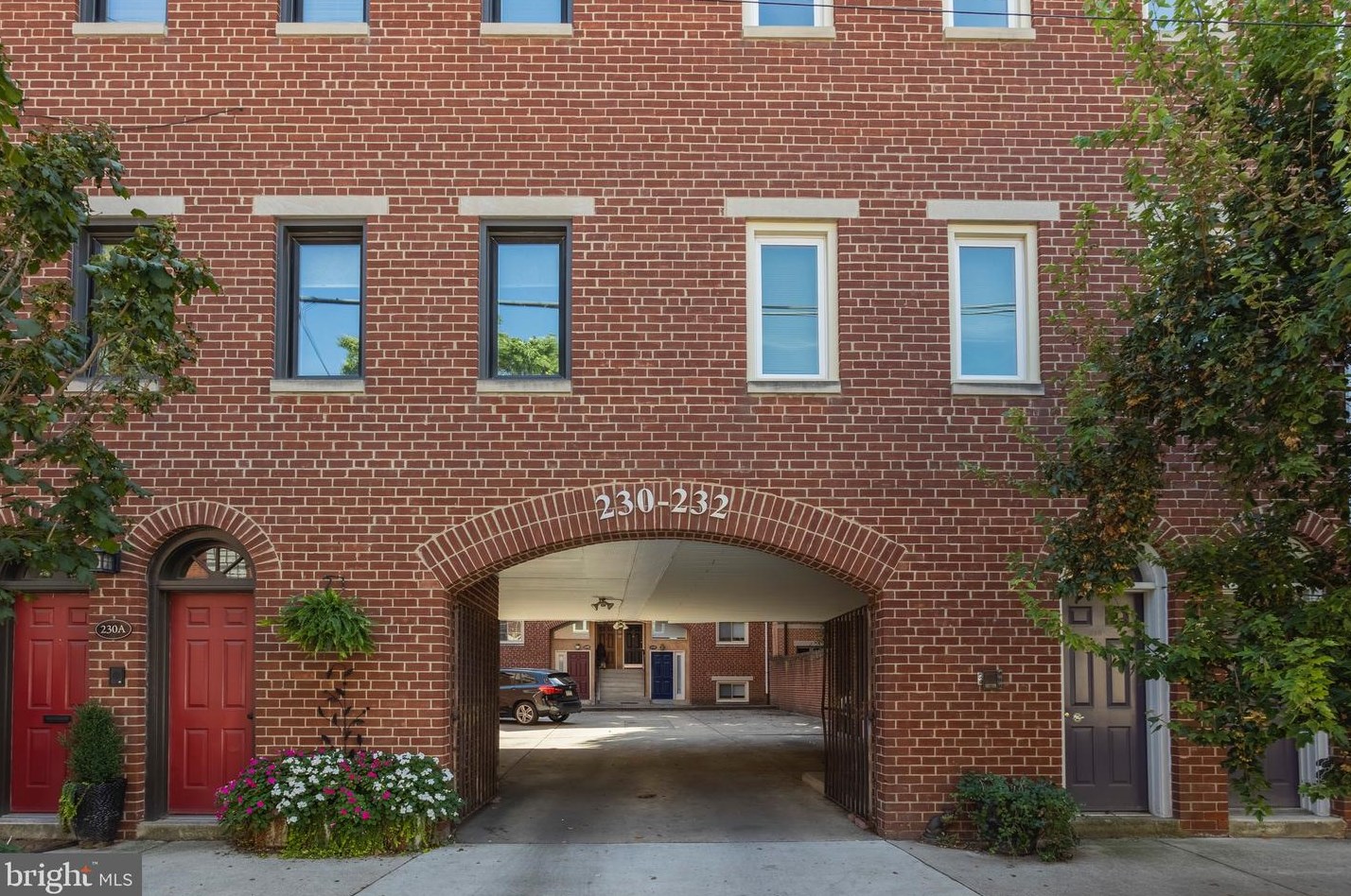 232 Queen St, Philadelphia PA  19147-3319 exterior
