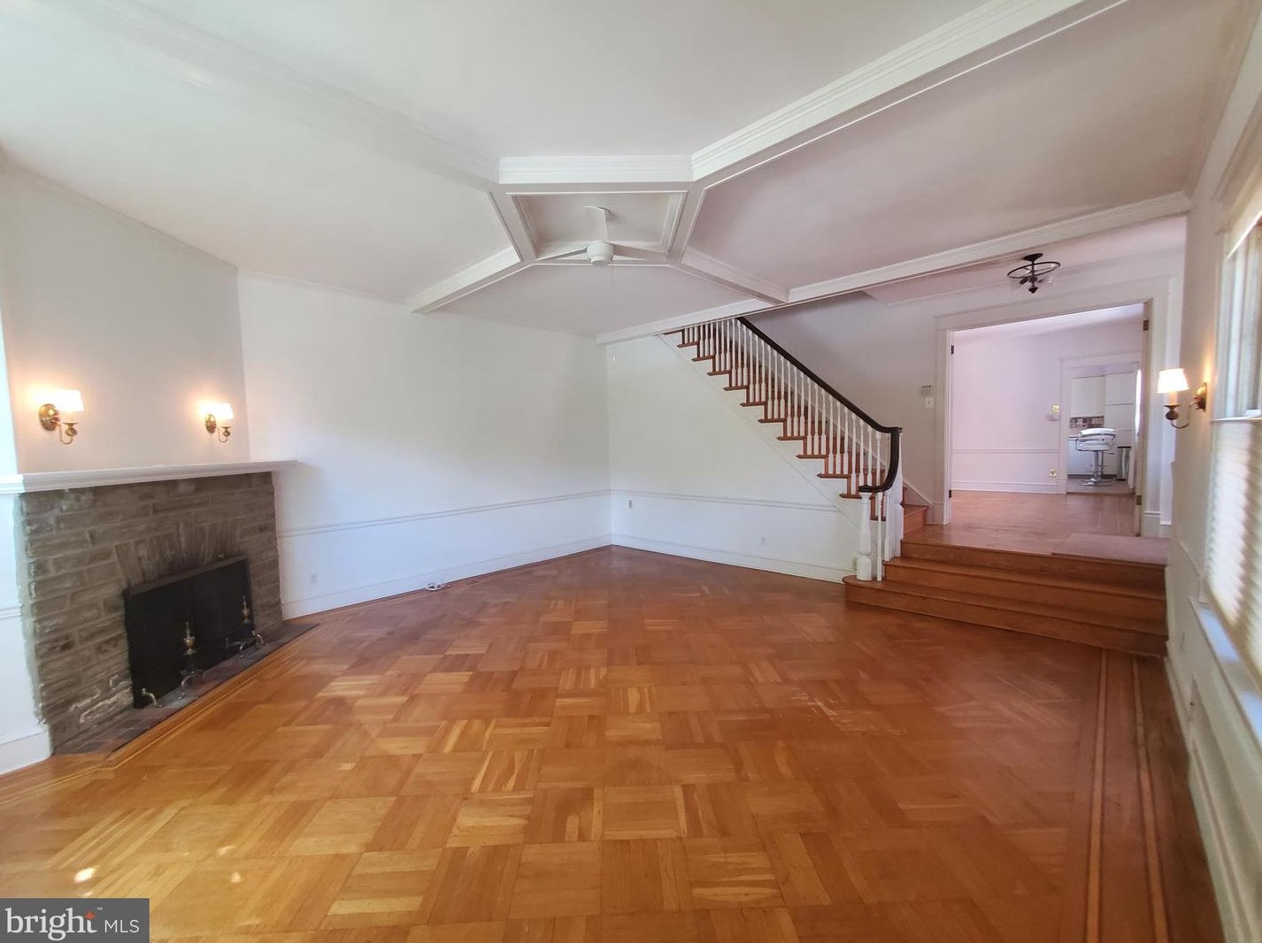 519 Wadsworth Ave, Philadelphia PA  19119-1132 exterior