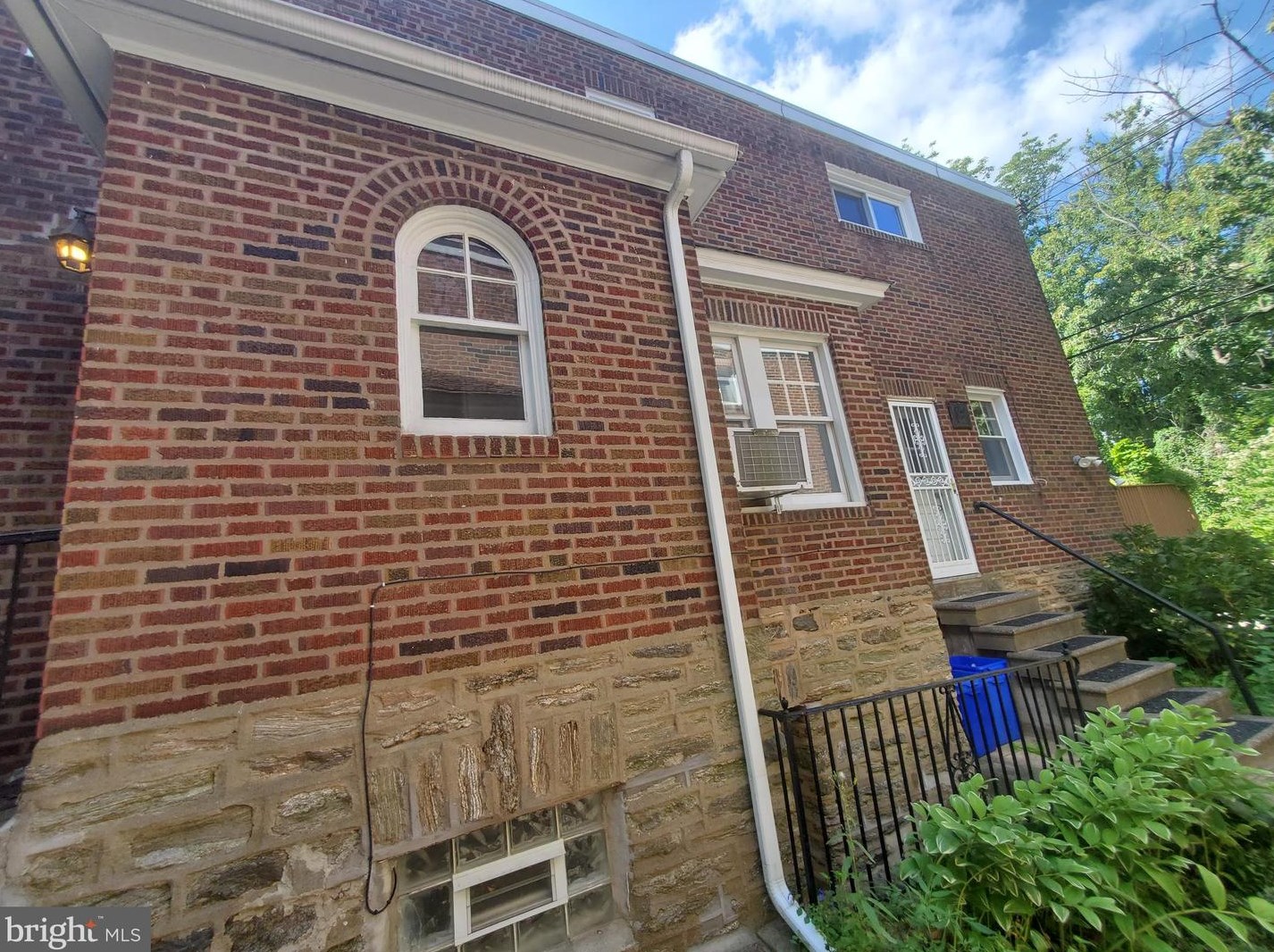 519 Wadsworth Ave, Philadelphia PA  19119-1132 exterior