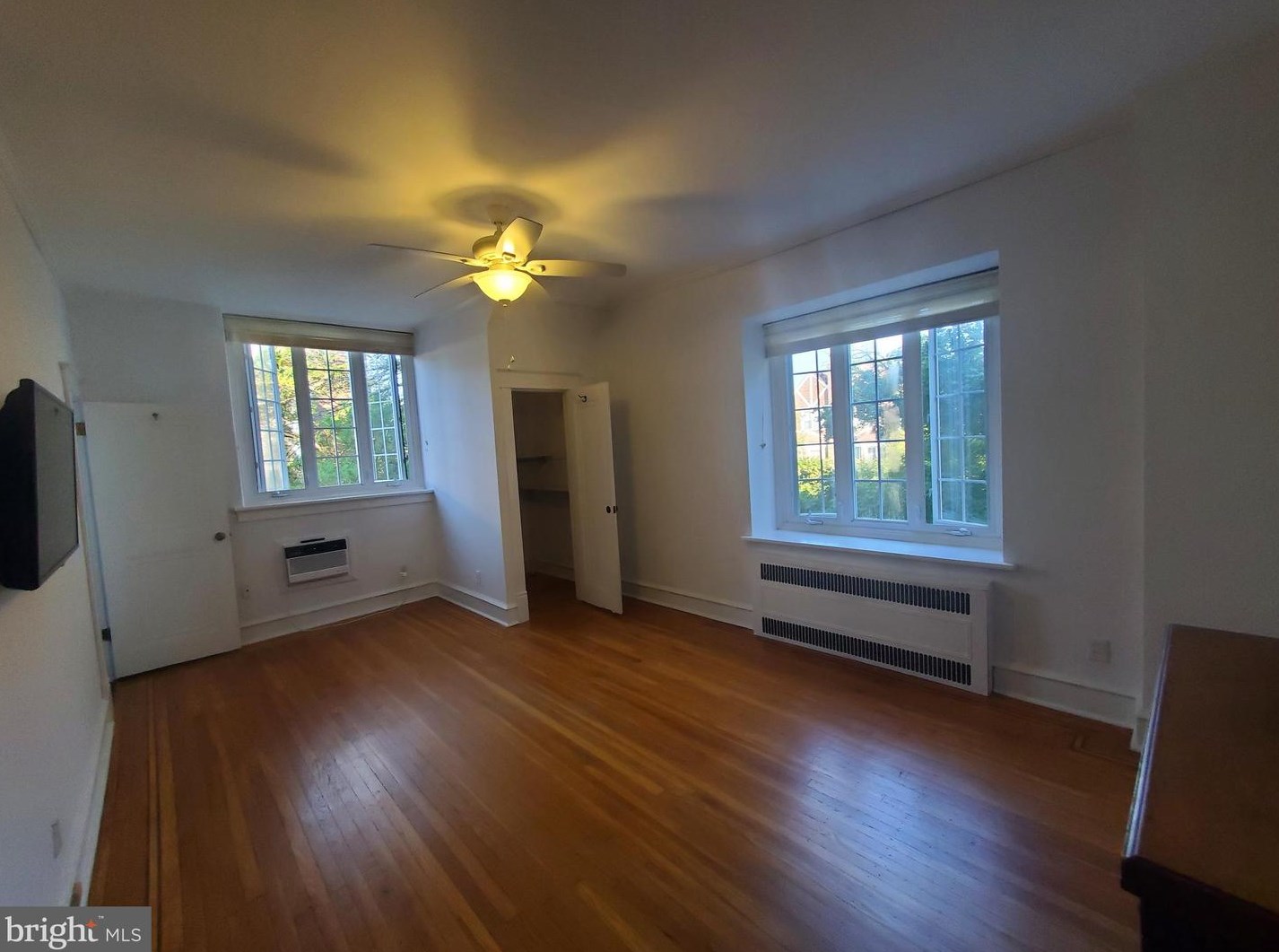 519 Wadsworth Ave, Philadelphia PA  19119-1132 exterior