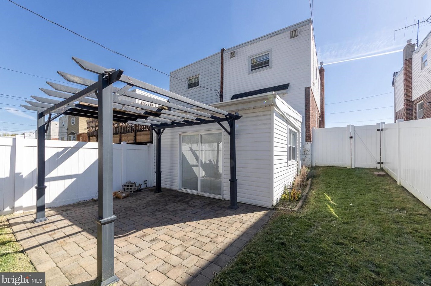 15104 Endicott St, Philadelphia PA  19116-1510 exterior
