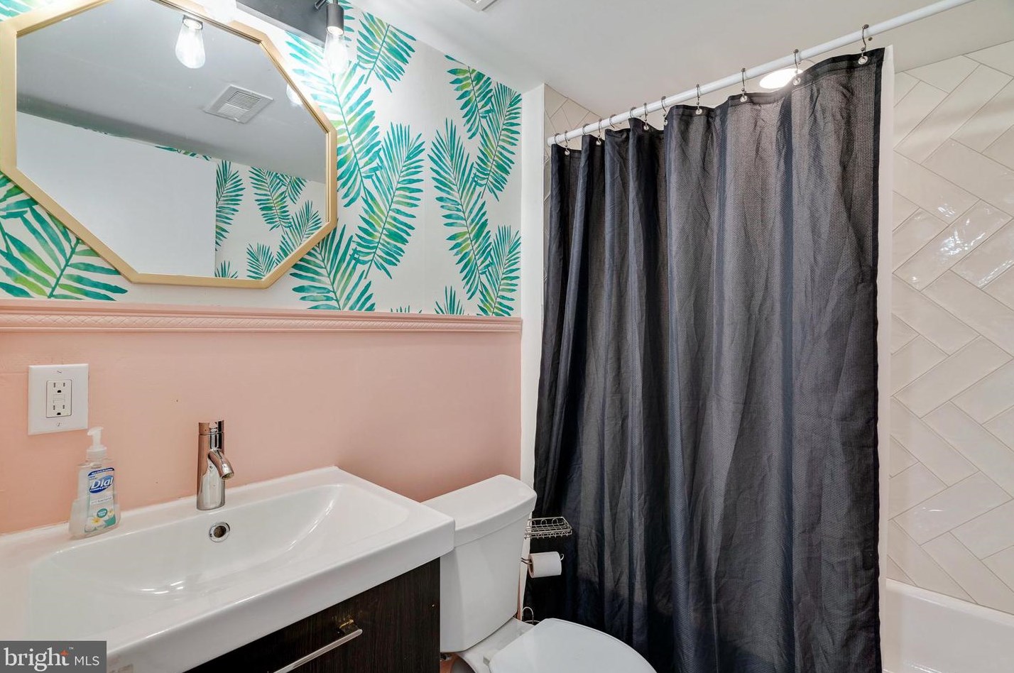 1328 Palethorp St, Philadelphia PA  19122-4512 exterior