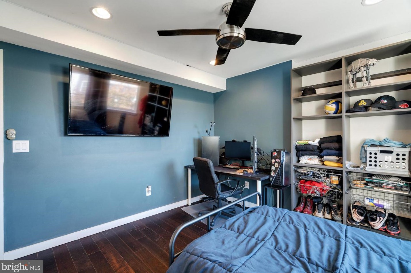 1328 Palethorp St, Philadelphia PA  19122-4512 exterior