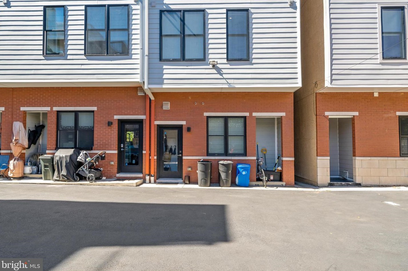 807 Taney St, Philadelphia PA 19130-1816 exterior