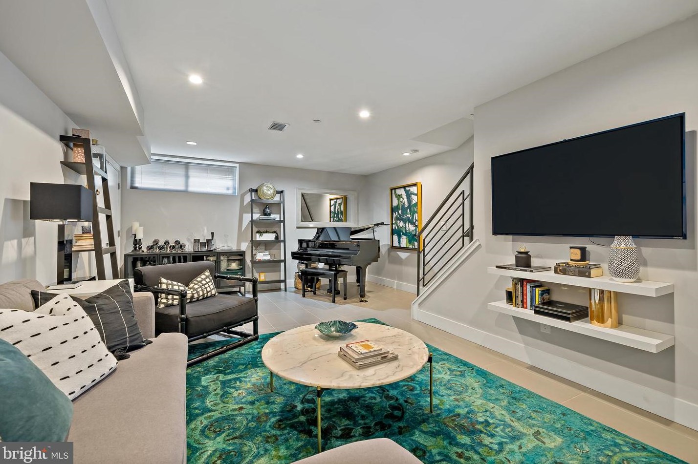 807 Taney St, Philadelphia PA 19130-1816 exterior