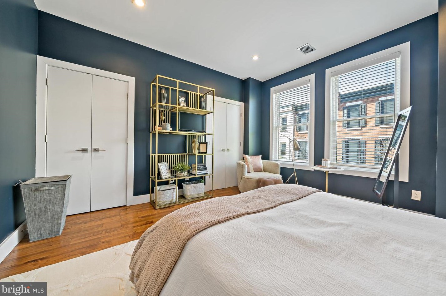 807 Taney St, Philadelphia PA 19130-1816 exterior