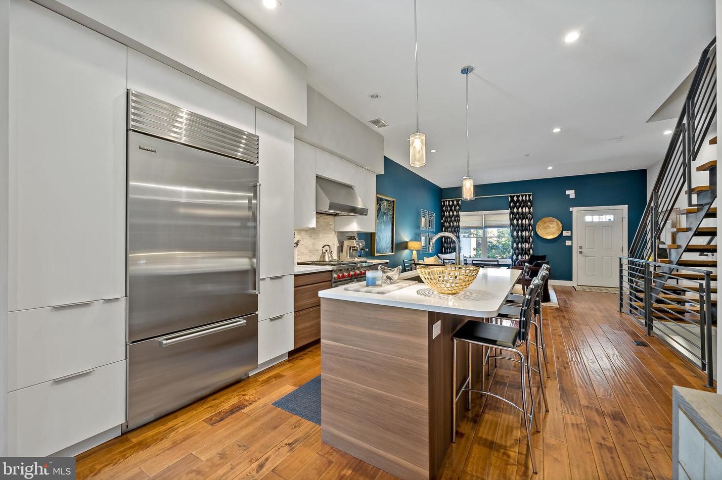 807 Taney St, Philadelphia PA 19130-1816 exterior