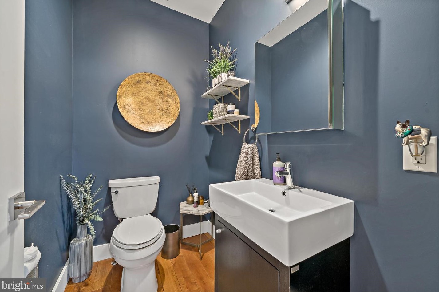 807 Taney St, Philadelphia PA 19130-1816 exterior