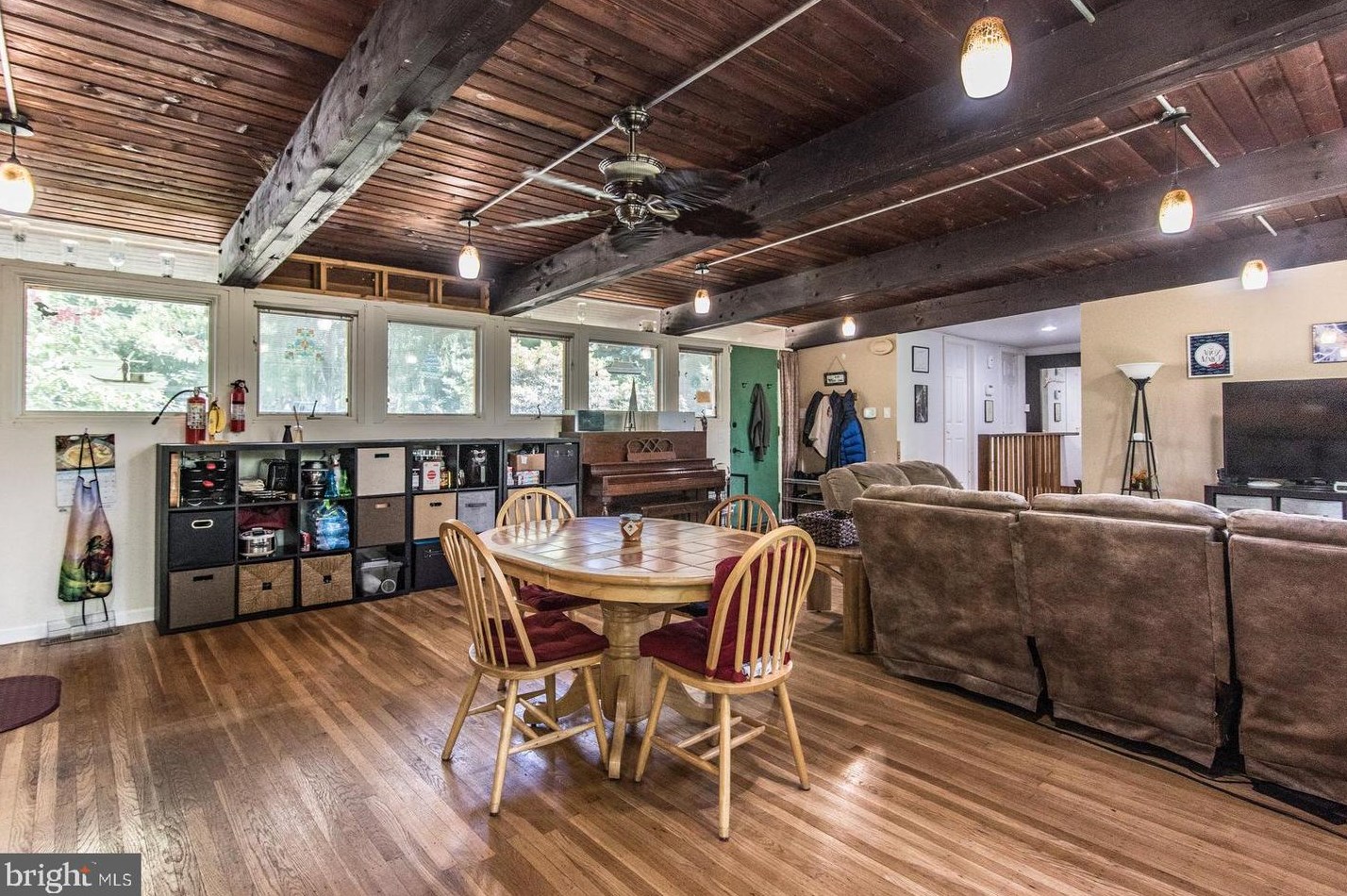 3 Longford St, Philadelphia PA 19136-2028 exterior