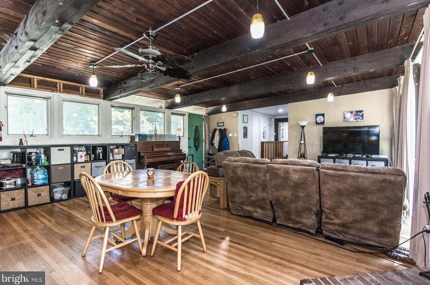 3 Longford St, Philadelphia PA 19136-2028 exterior