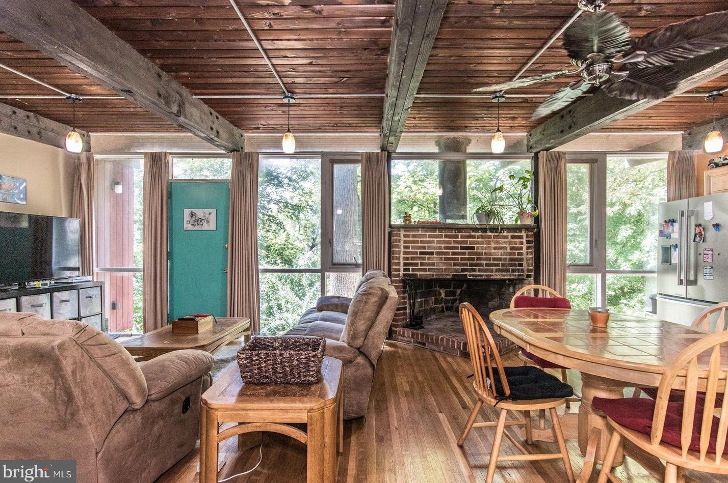 3 Longford St, Philadelphia PA 19136-2028 exterior