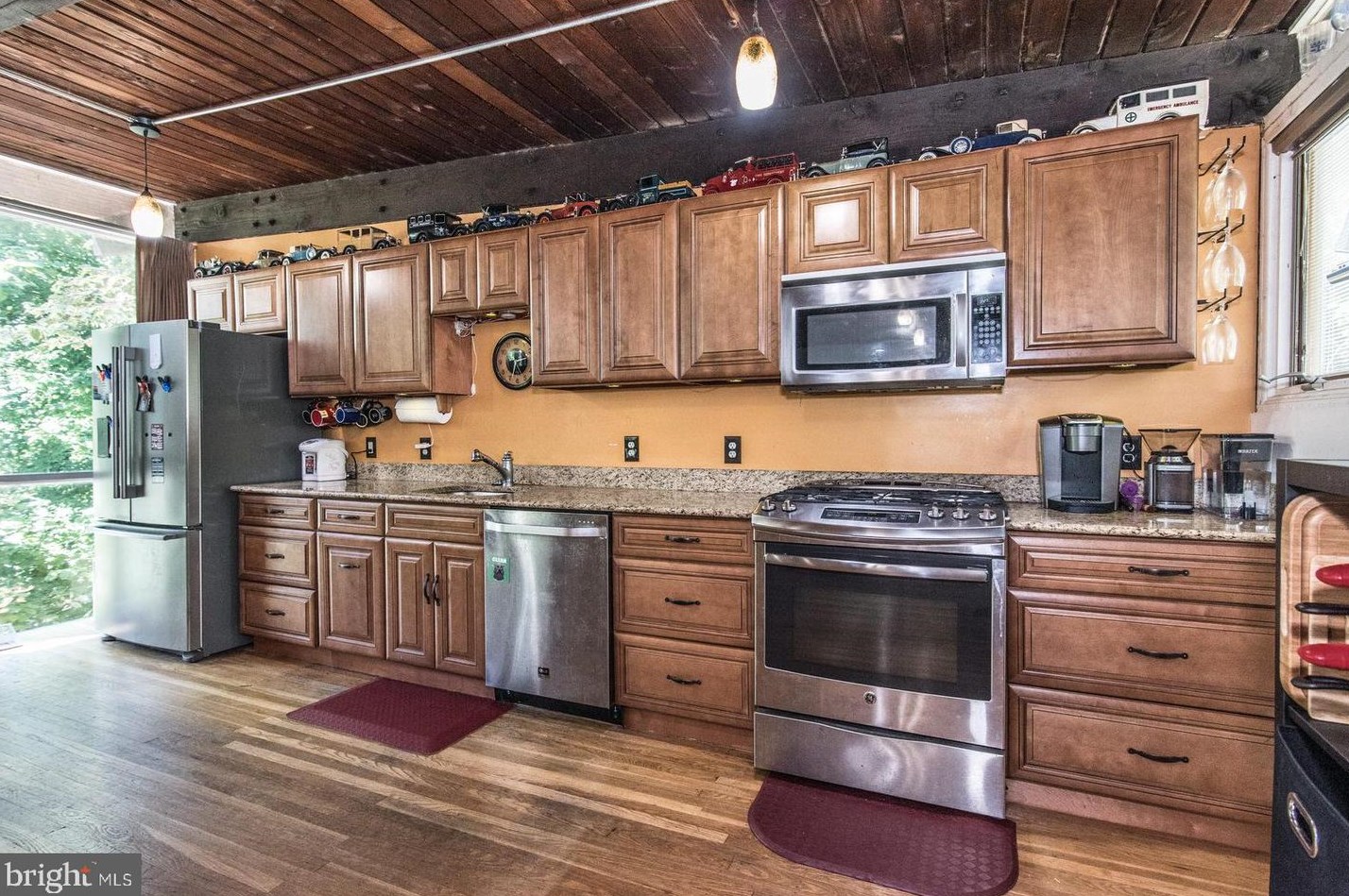 3 Longford St, Philadelphia PA 19136-2028 exterior