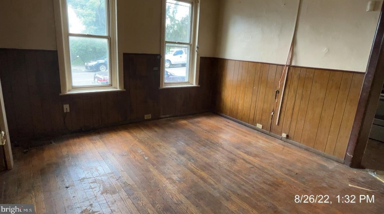 6455 Glenmore Ave, Philadelphia PA  19142-2331 exterior