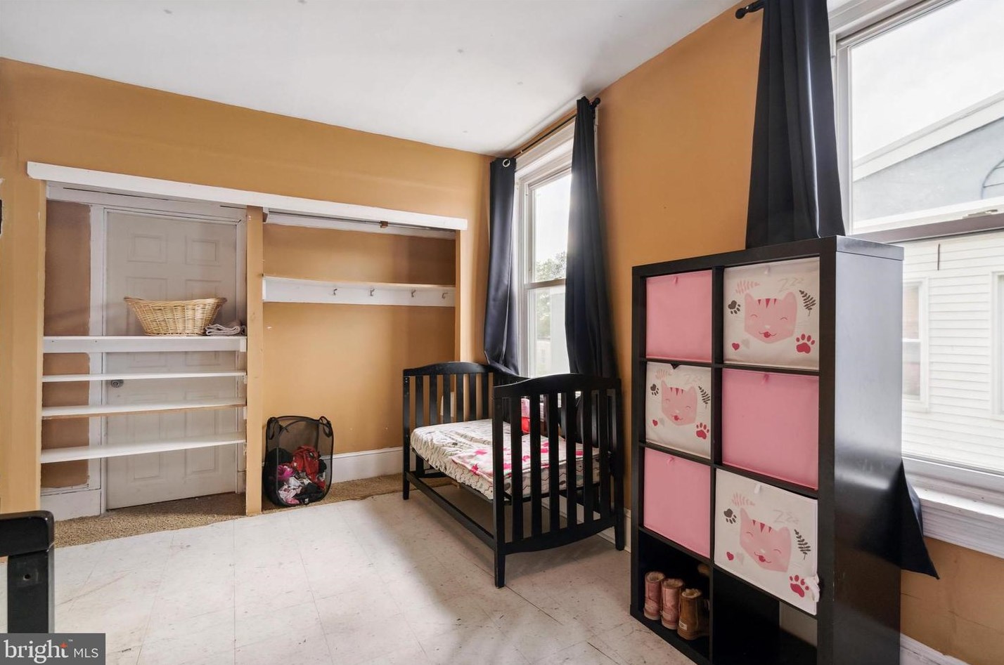 220 Fisher Ave, Philadelphia PA 19141-4016 exterior