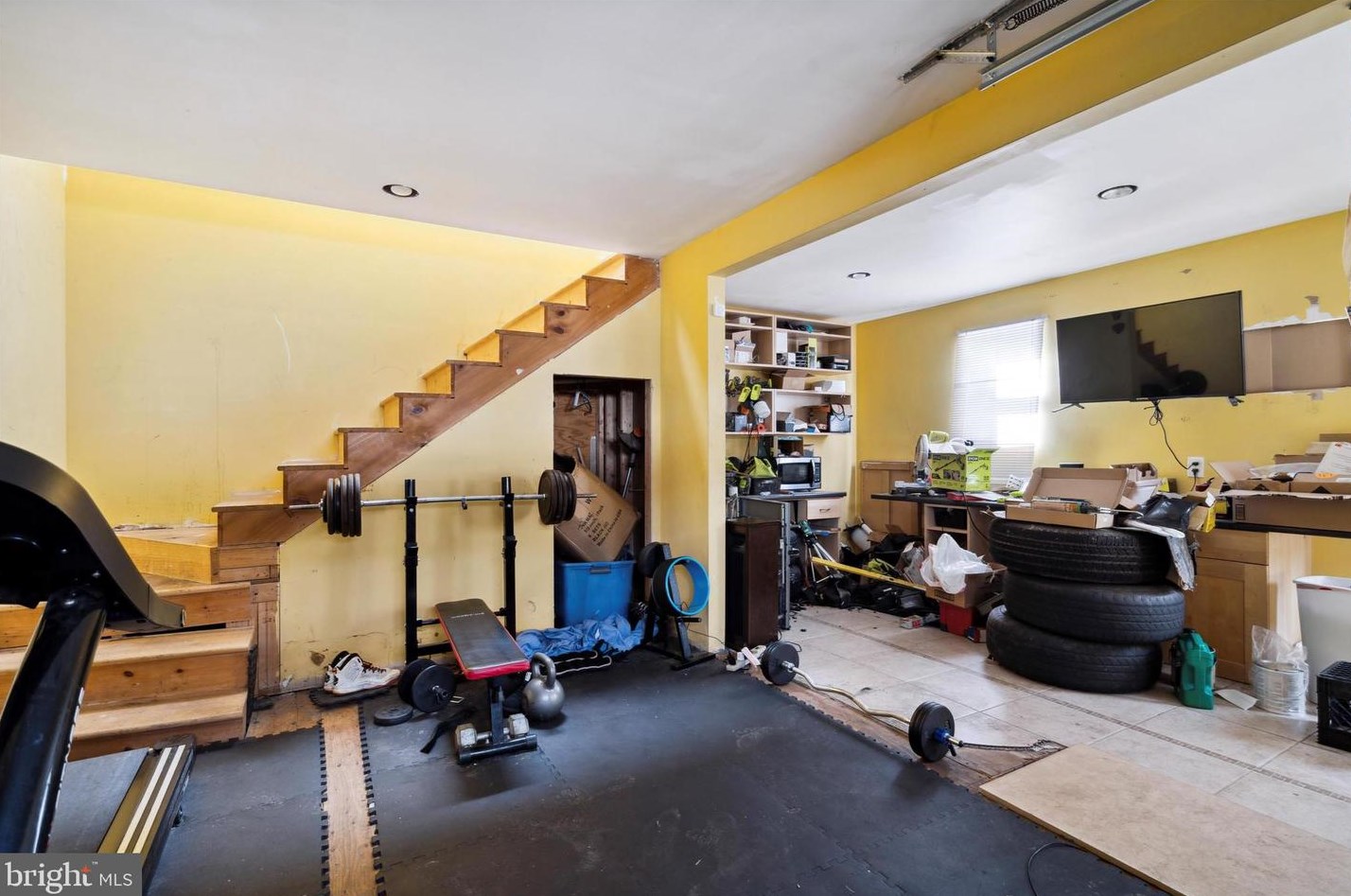 220 Fisher Ave, Philadelphia PA 19141-4016 exterior