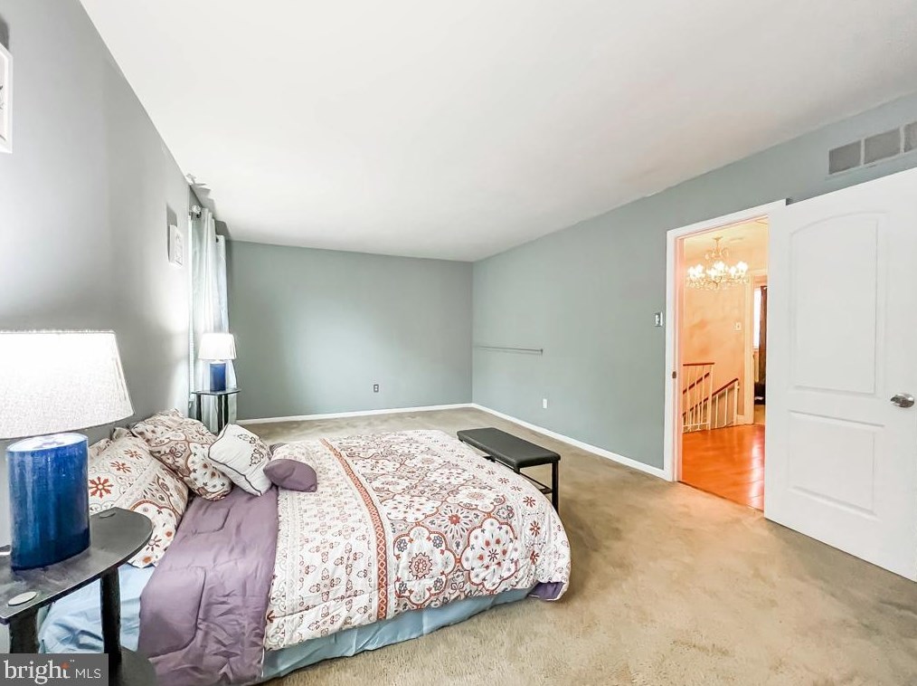 8528 Lyons Pl, Philadelphia PA  19153-1912 exterior