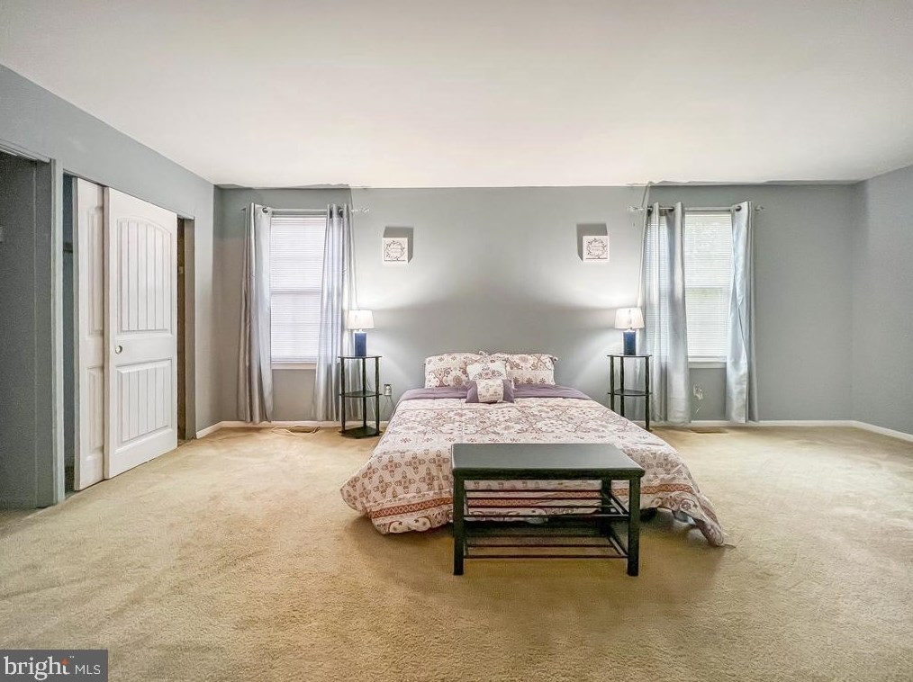 8528 Lyons Pl, Philadelphia PA  19153-1912 exterior