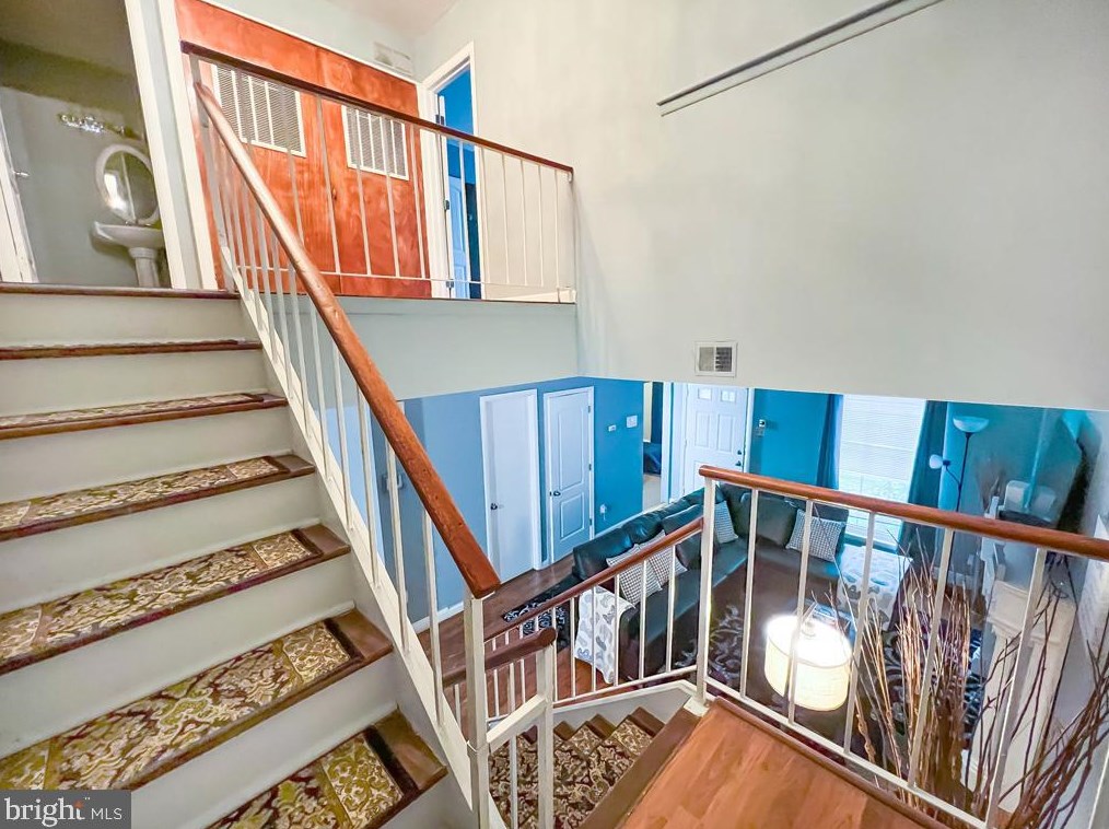 8528 Lyons Pl, Philadelphia PA  19153-1912 exterior