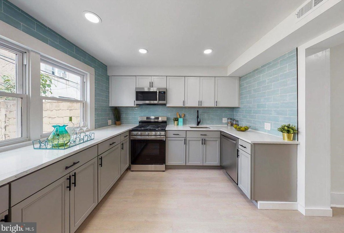 2032 Mildred St, Philadelphia PA  19148-2344 exterior