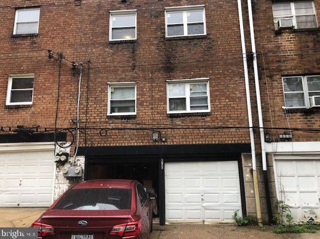 2731 Cranston Rd, Philadelphia PA 19131-2801 exterior