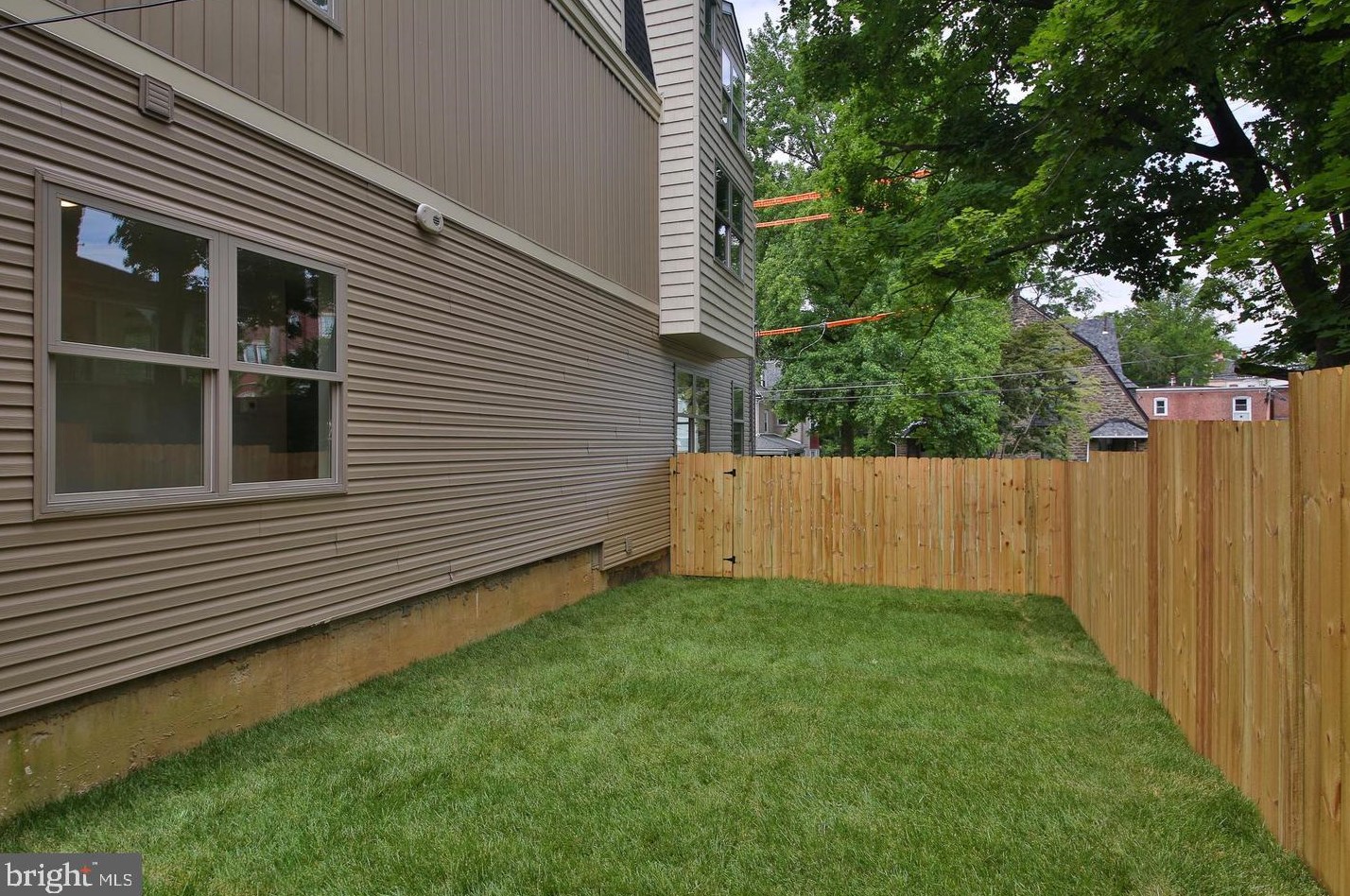 18 Phil Ellena St, Philadelphia PA  19119-2223 exterior