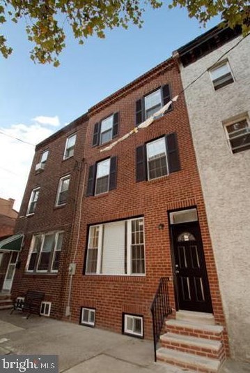 1237 Berks St, Philadelphia PA  19125-3434 exterior