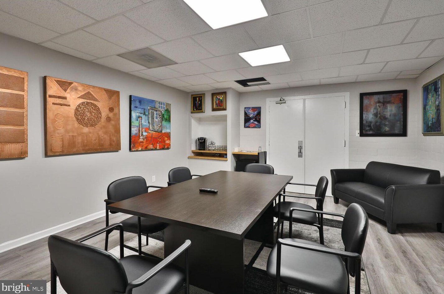 1601 Spring Garden St, Philadelphia PA  19130-3940 exterior