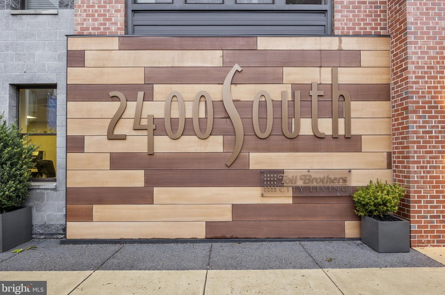 2514 South St, Philadelphia PA  19146-1038 exterior