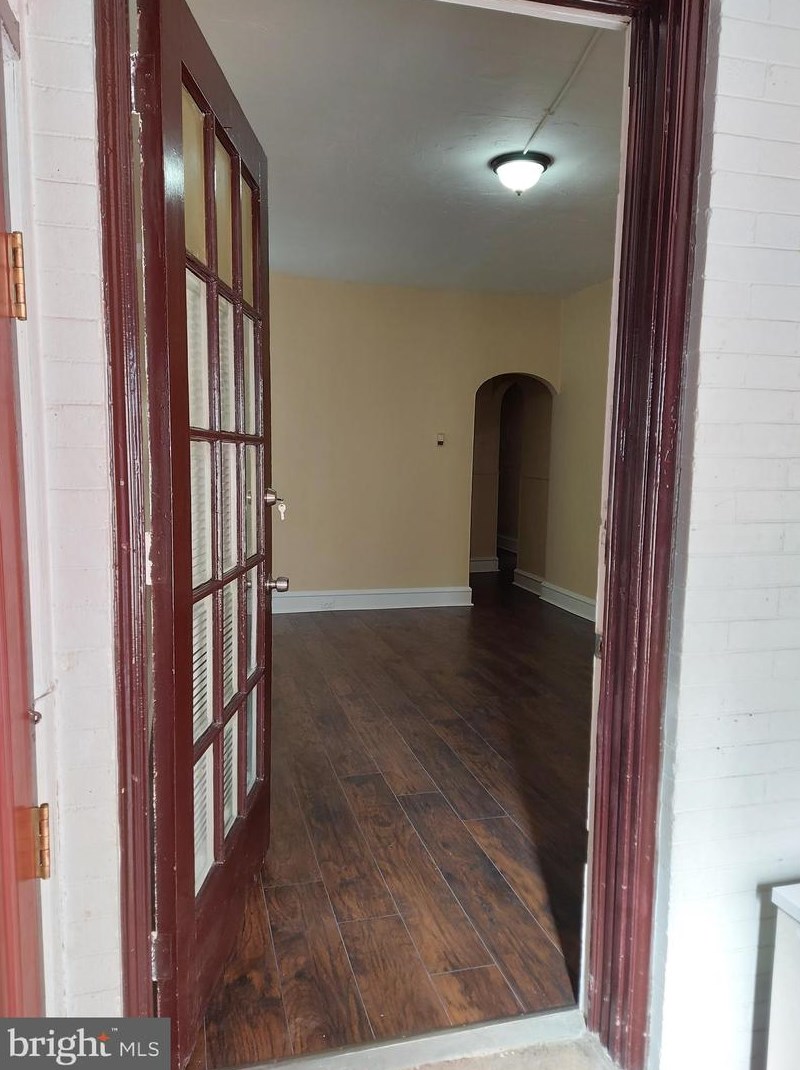 929 Lindley Ave, Philadelphia PA  19141-3946 exterior