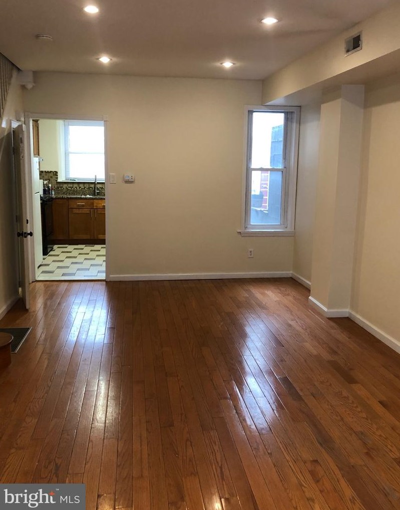 2227 Rosewood St, Philadelphia PA  19145-3931 exterior