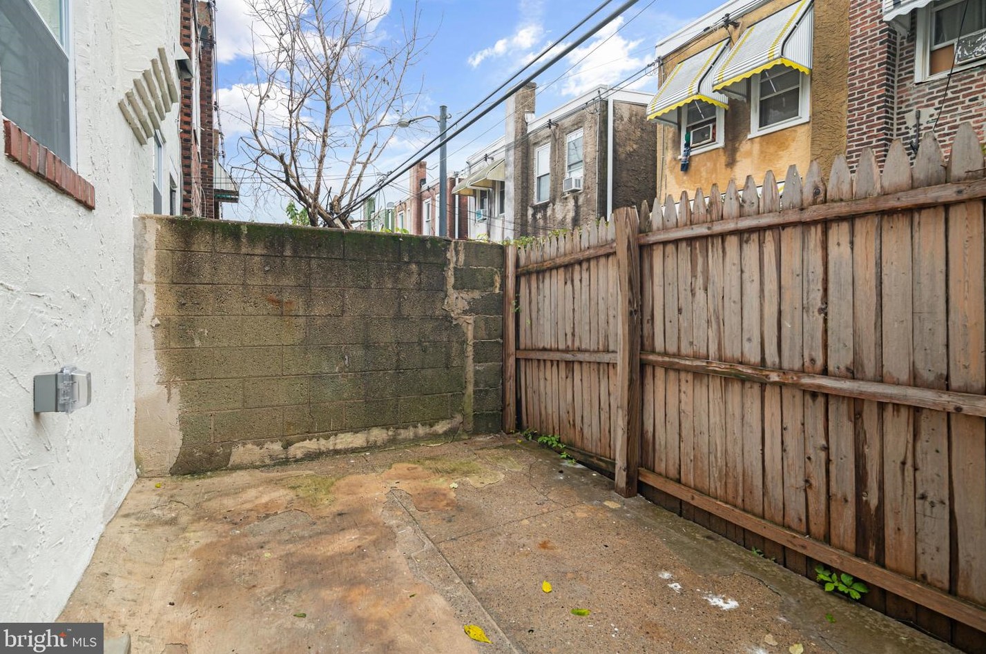 1424 Marston St, Philadelphia PA  19146-3733 exterior