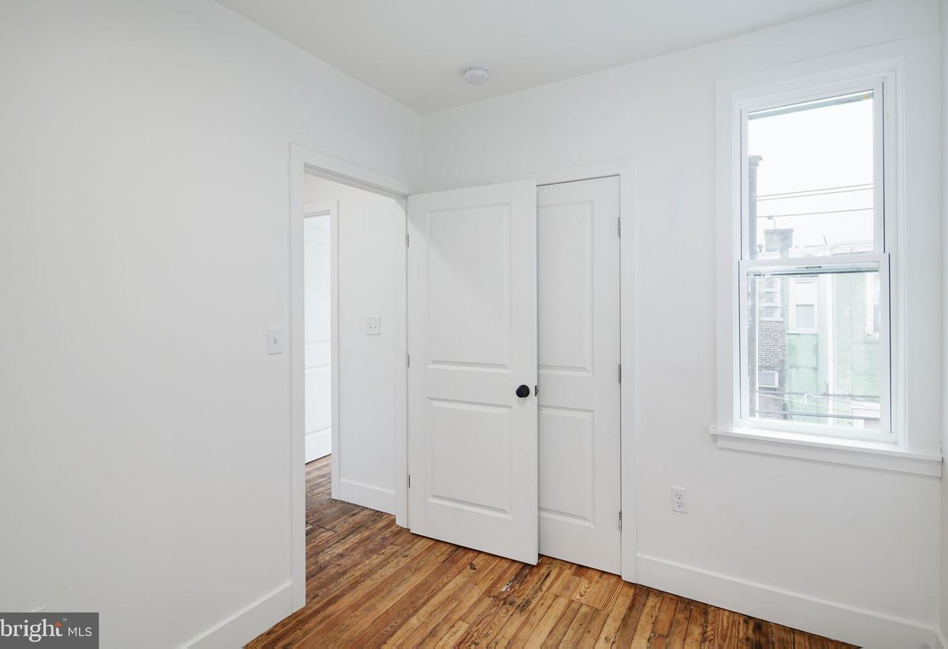1424 Marston St, Philadelphia PA  19146-3733 exterior