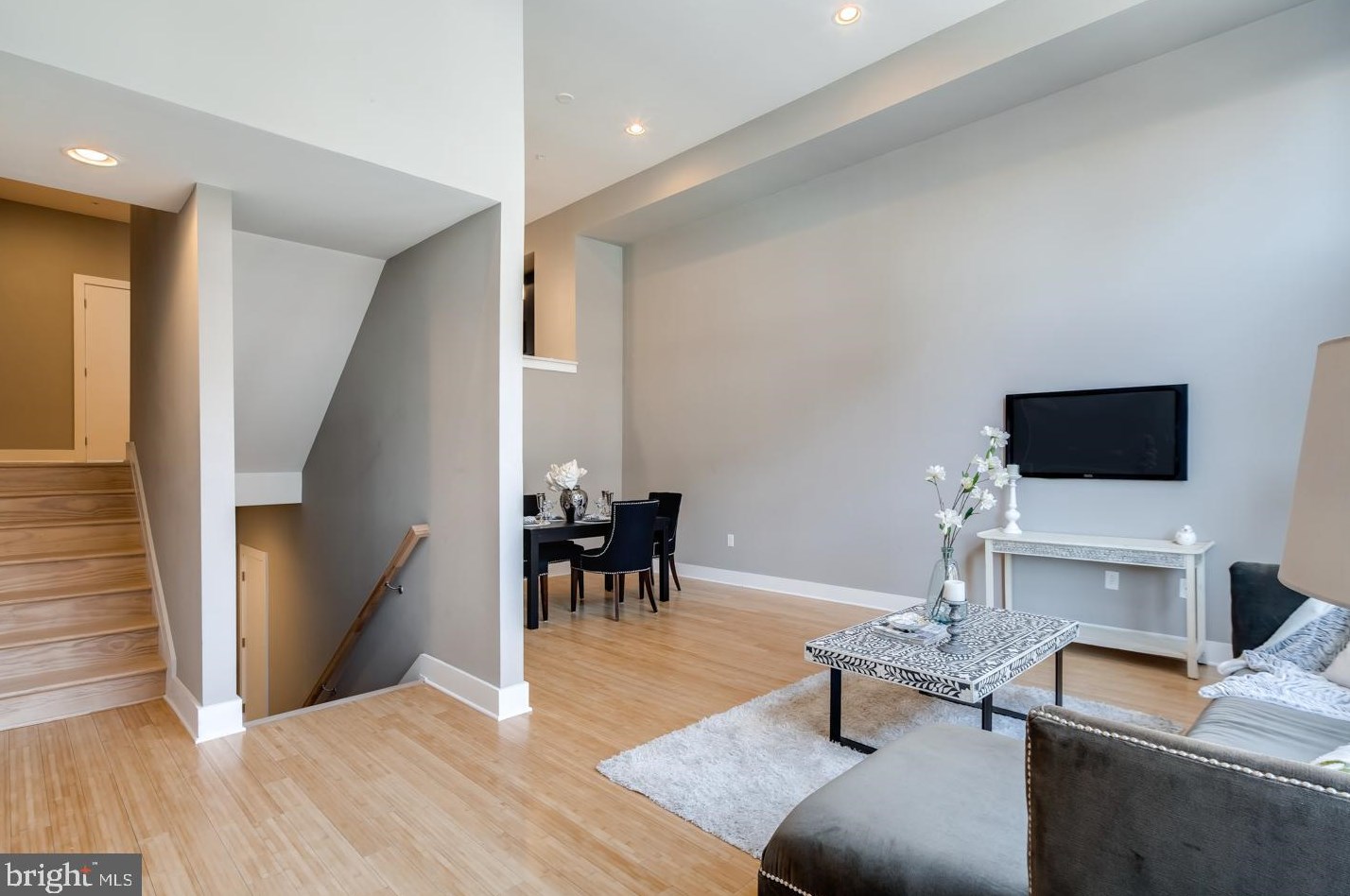 509 Montrose St, Philadelphia PA  19147-4046 exterior