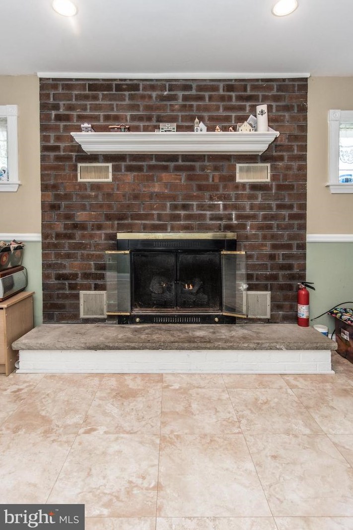 15114 Kallaste Dr, Philadelphia PA 19116-1407 exterior