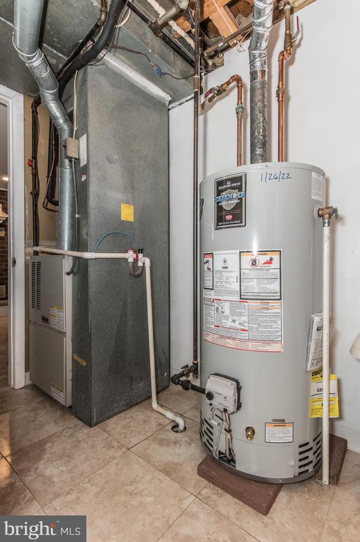 15114 Kallaste Dr, Philadelphia PA 19116-1407 exterior