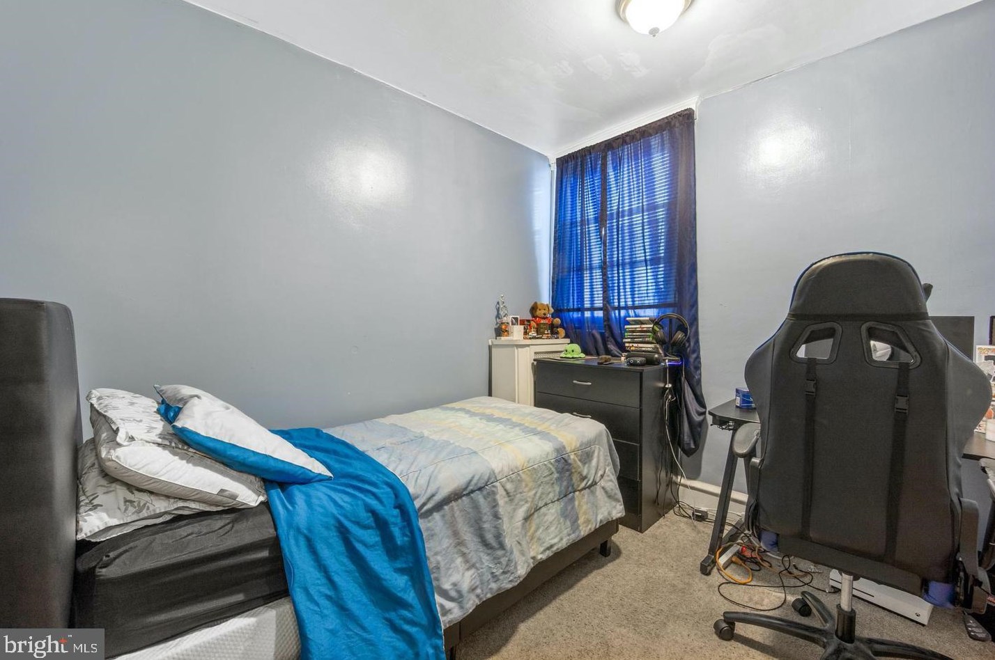 1141 Sanger St, Philadelphia PA 19124-1131 exterior