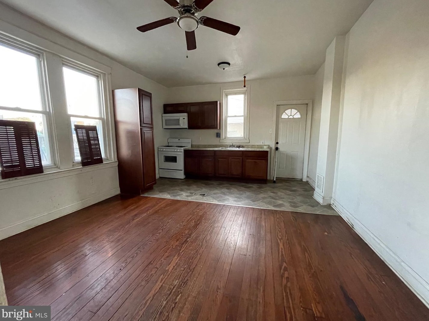 2094 Albright St, Philadelphia PA 19134-2101 exterior