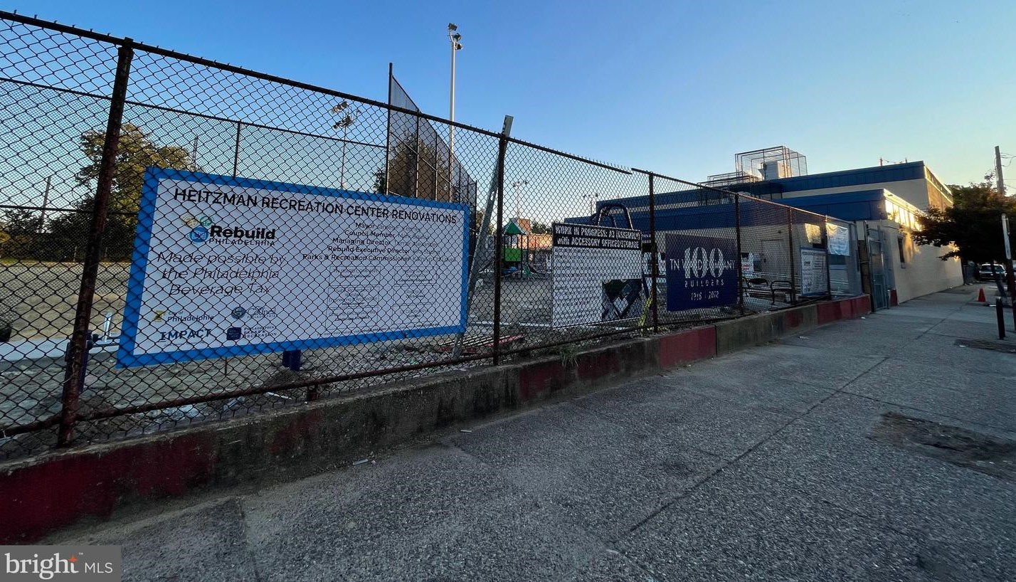 2094 Albright St, Philadelphia PA 19134-2101 exterior