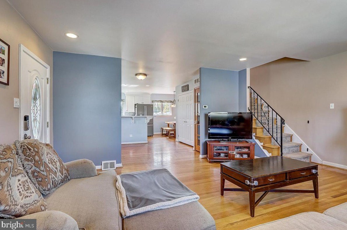 3364 Kayford Cir, Philadelphia PA 19114-1602 exterior