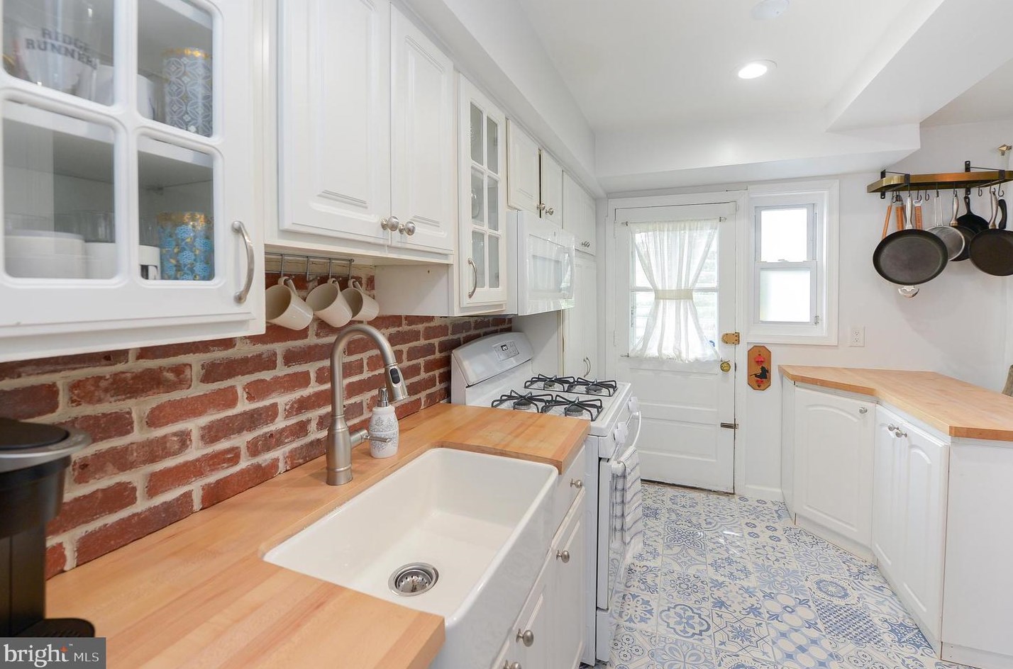 3580 Cresson St, Philadelphia PA 19127-1717 exterior