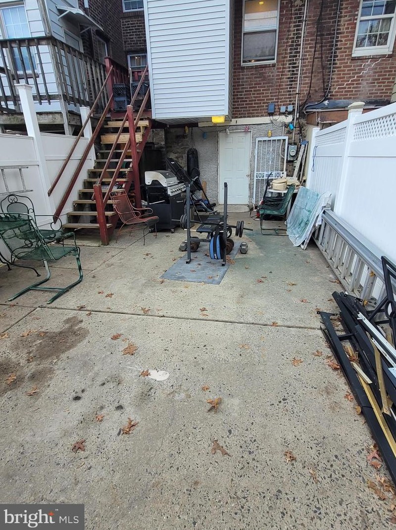 493 Sanger St, Philadelphia PA 19120-1727 exterior