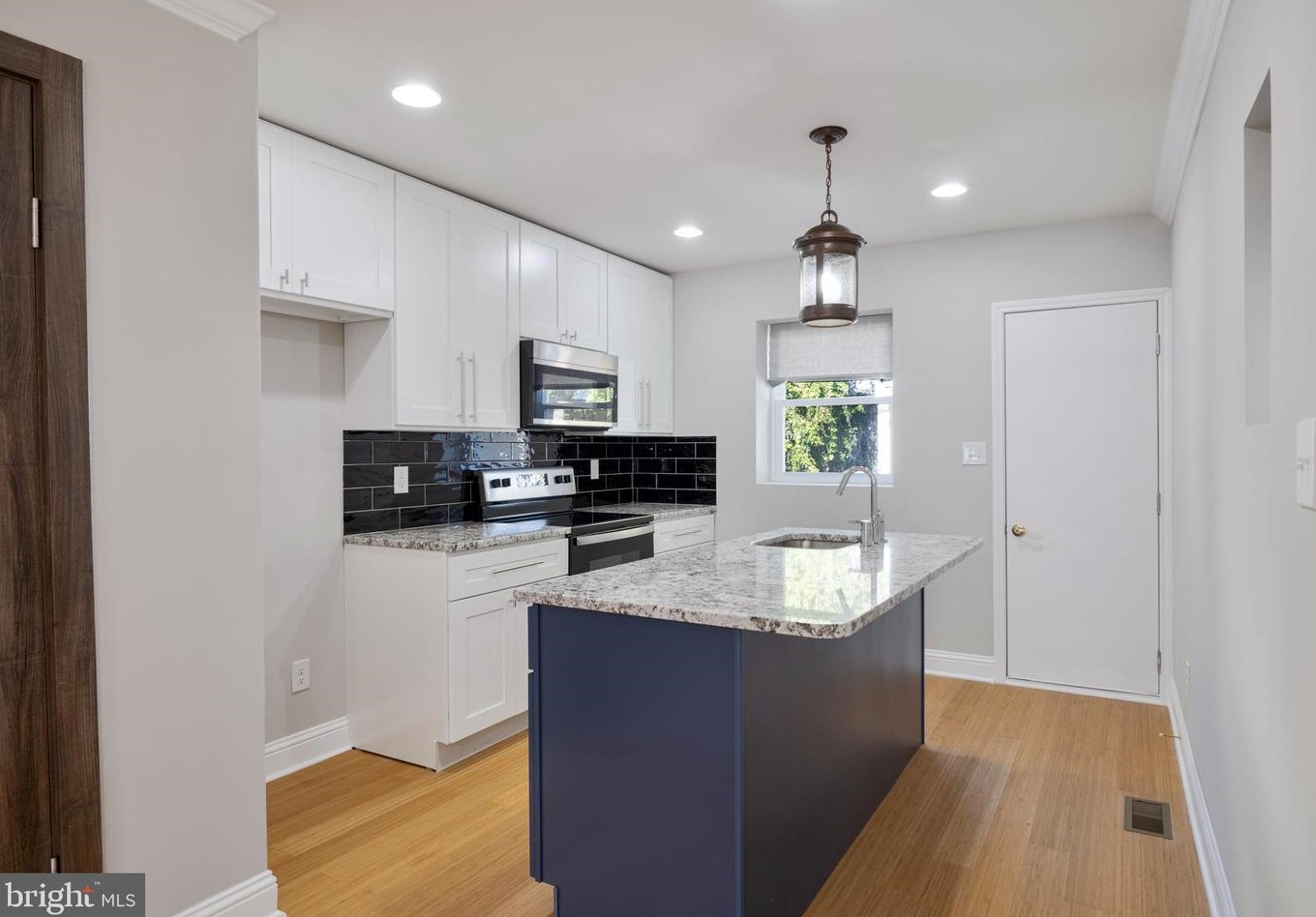 5829 Woodcrest Ave, Philadelphia PA  19131-2214 exterior