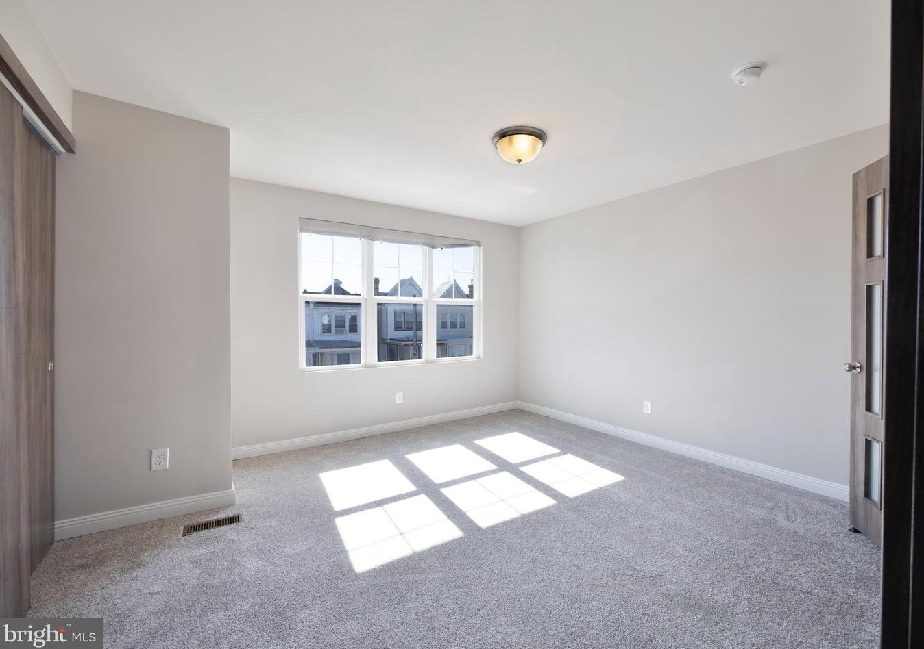 5829 Woodcrest Ave, Philadelphia PA  19131-2214 exterior