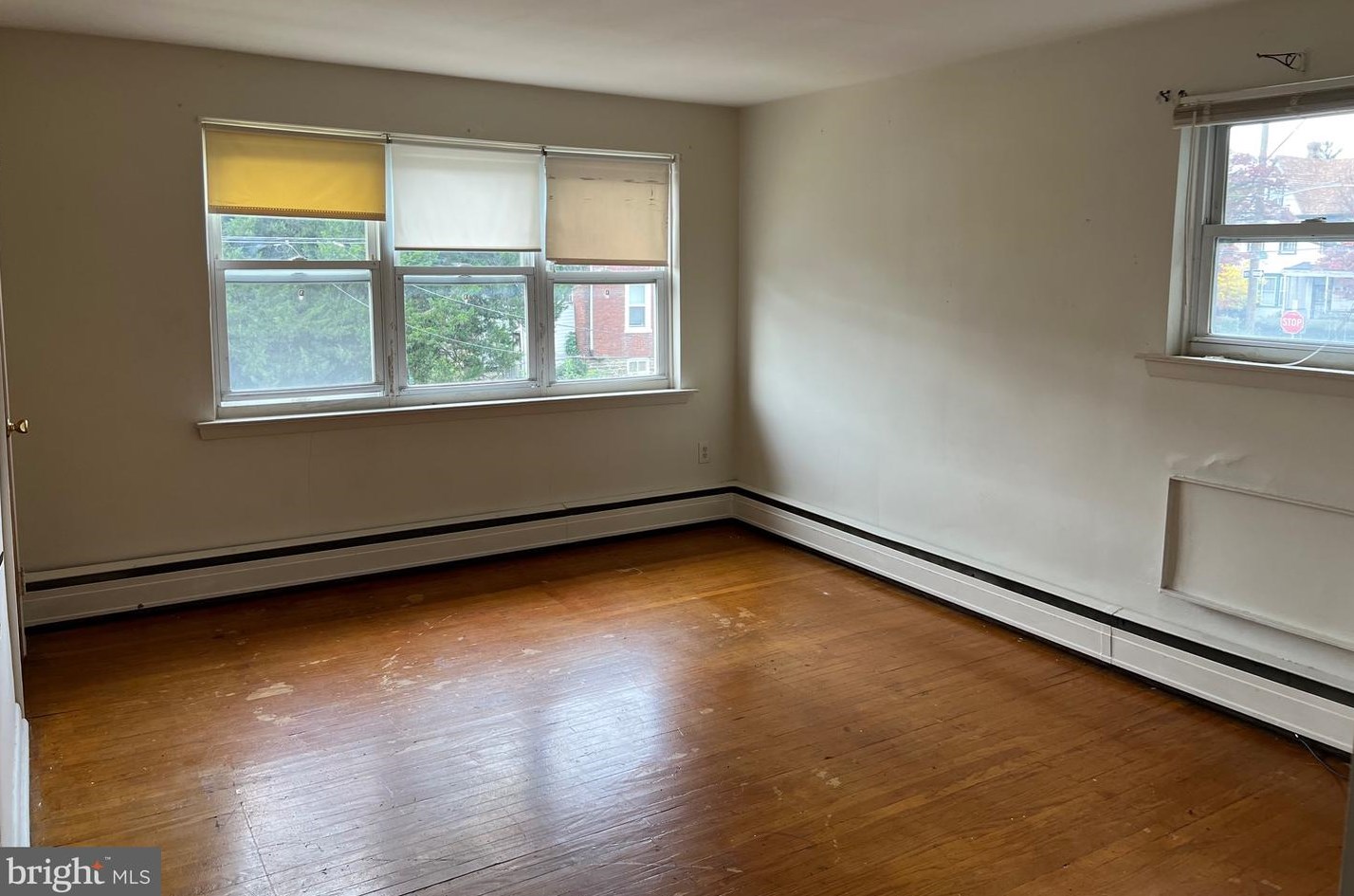 409 Passmore St, Philadelphia PA 19111-5225 exterior