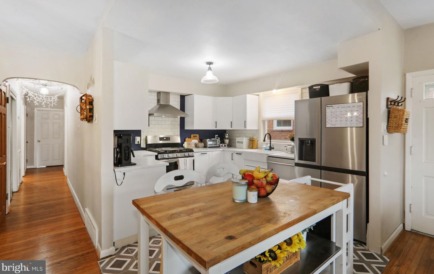 528 Wartman St, Philadelphia PA  19128-3237 exterior